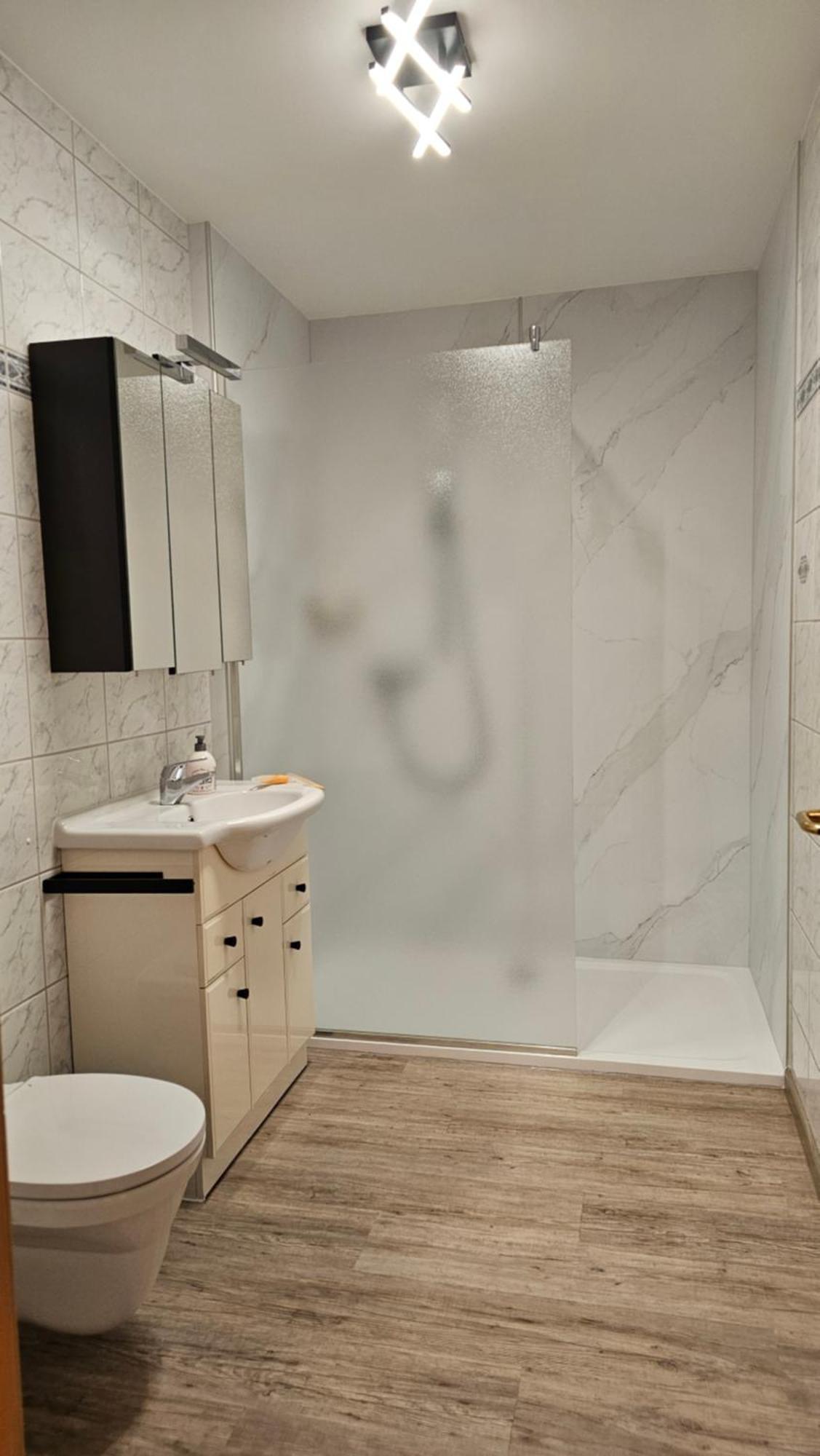 Vanessa - - Apartment *